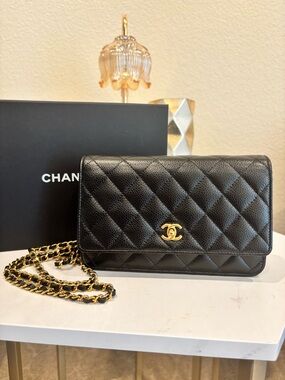 CHANEL 2025 Microchipped Black Caviar Turnlock WOC